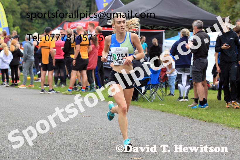 Senior womens Northern 4 Stage Relay, 2023 Northern 6 and 4 Stage Relays and Youngsters, Birkenhead Park, Wirral.  Photo: David T. Hewitson/Sports for All Pics